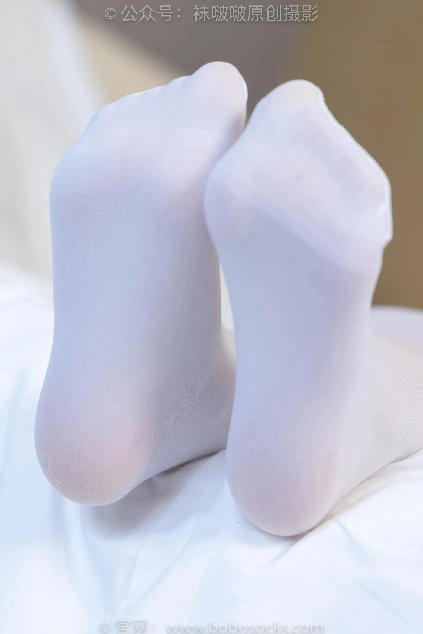 [BoBoSocks袜啵啵]NO.160 小淳-匡威板鞋、黑皮鞋、短肉丝、白丝小腿袜 [140P]插图